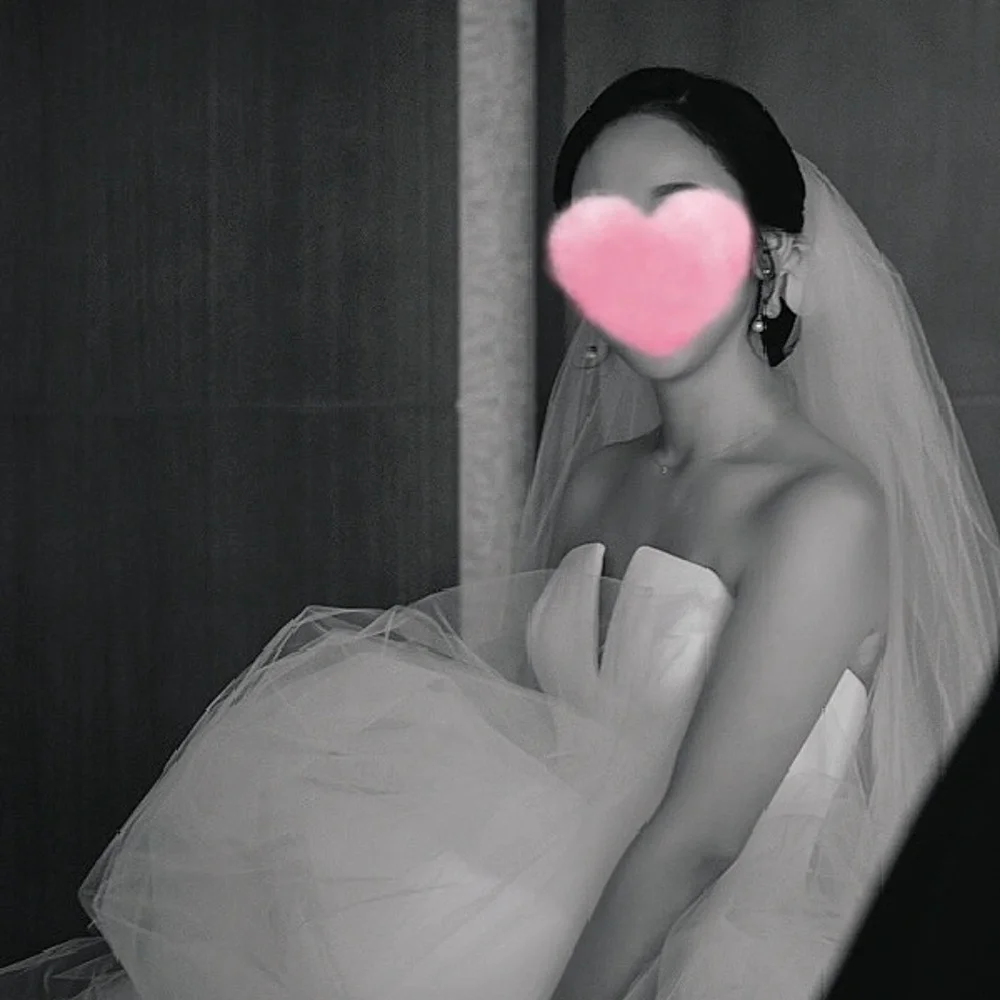 Vera Wang Fernanda Wedding Gown In Pristine Condition - Picture 7 of 11